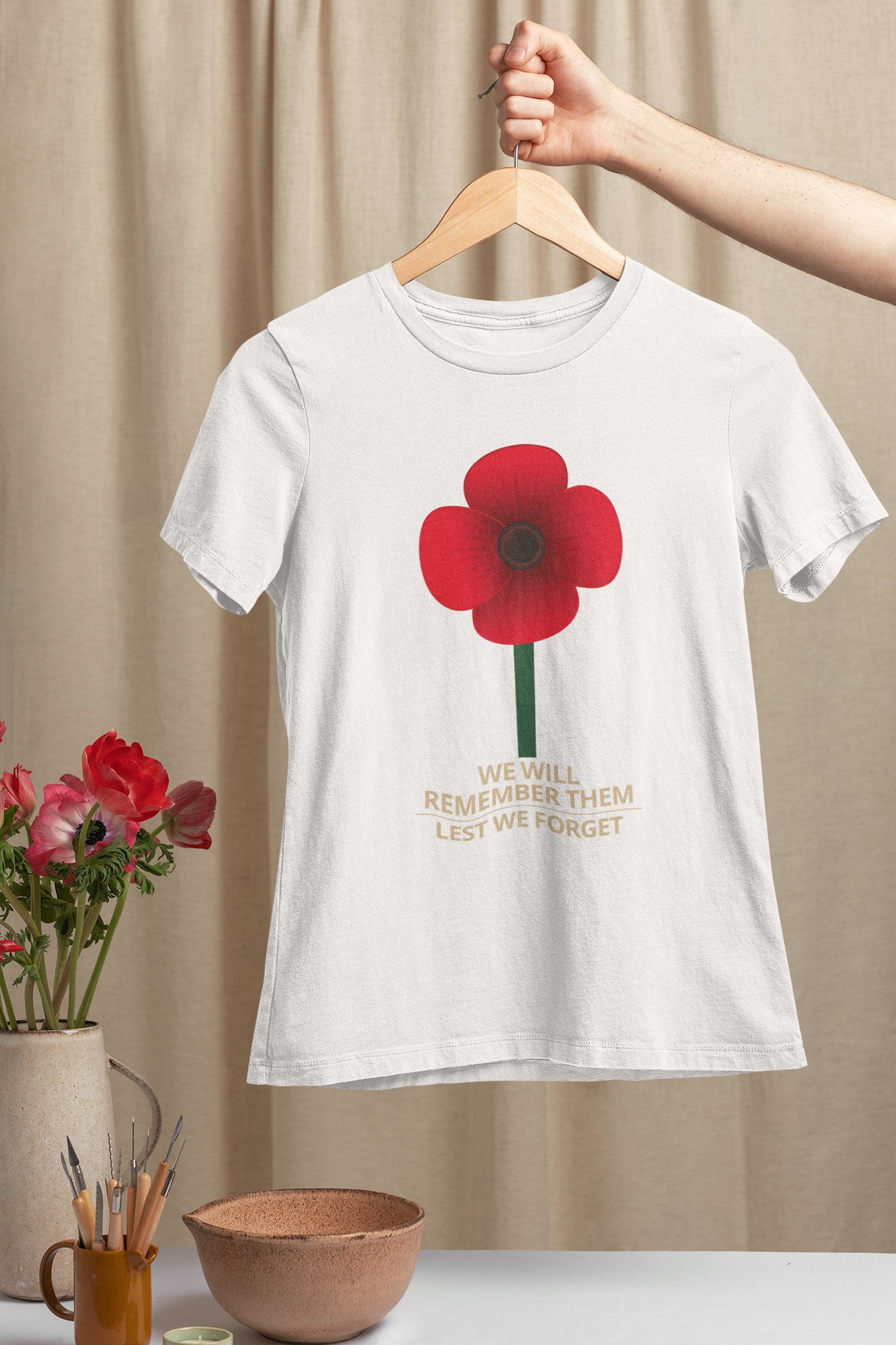 Anzac - We Will Remember Them, Lest We Forget  - Adult Tee